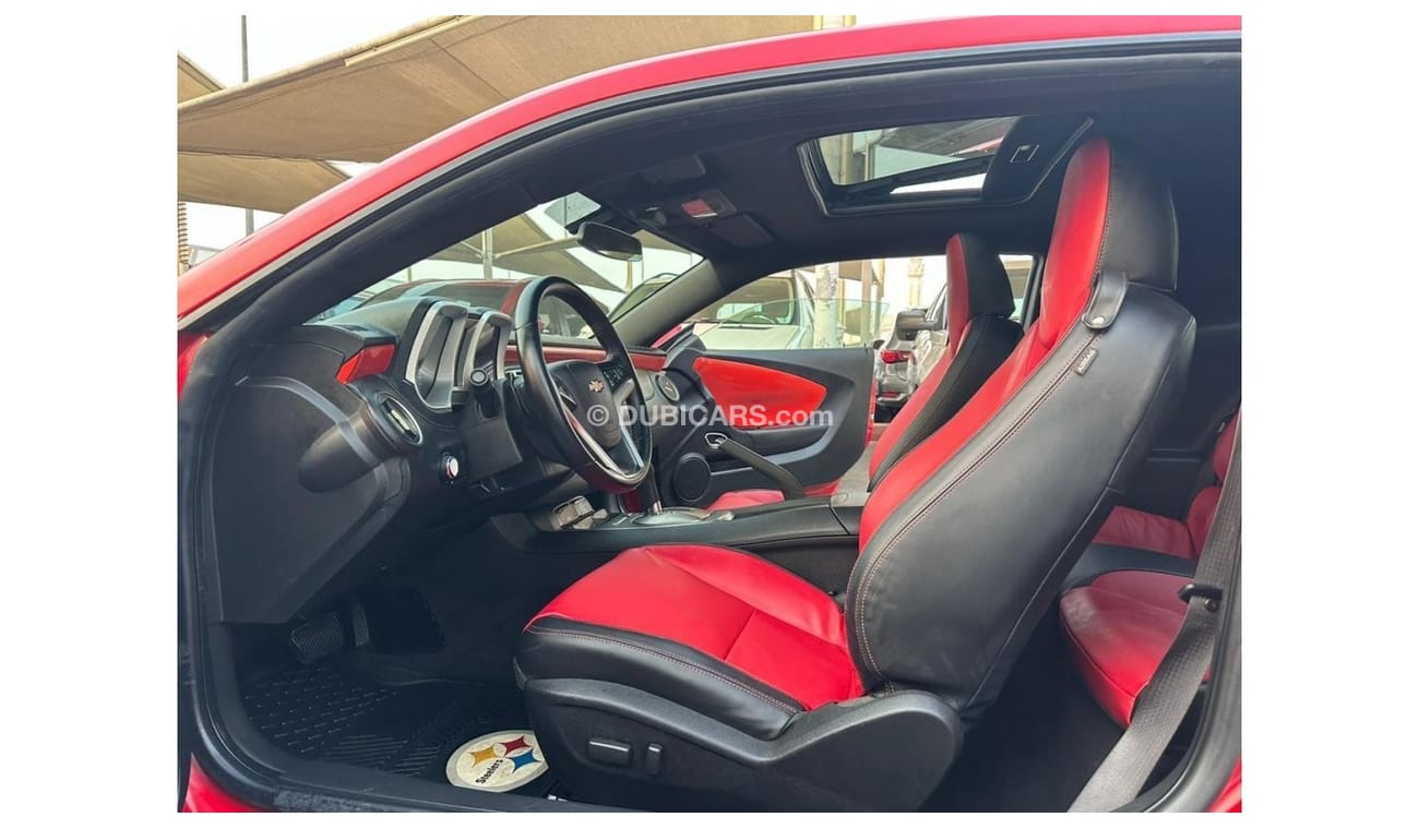 Chevrolet Camaro Gulf model 2013, leather hatch, cruise control, leather wheels and sensors in excellent condition