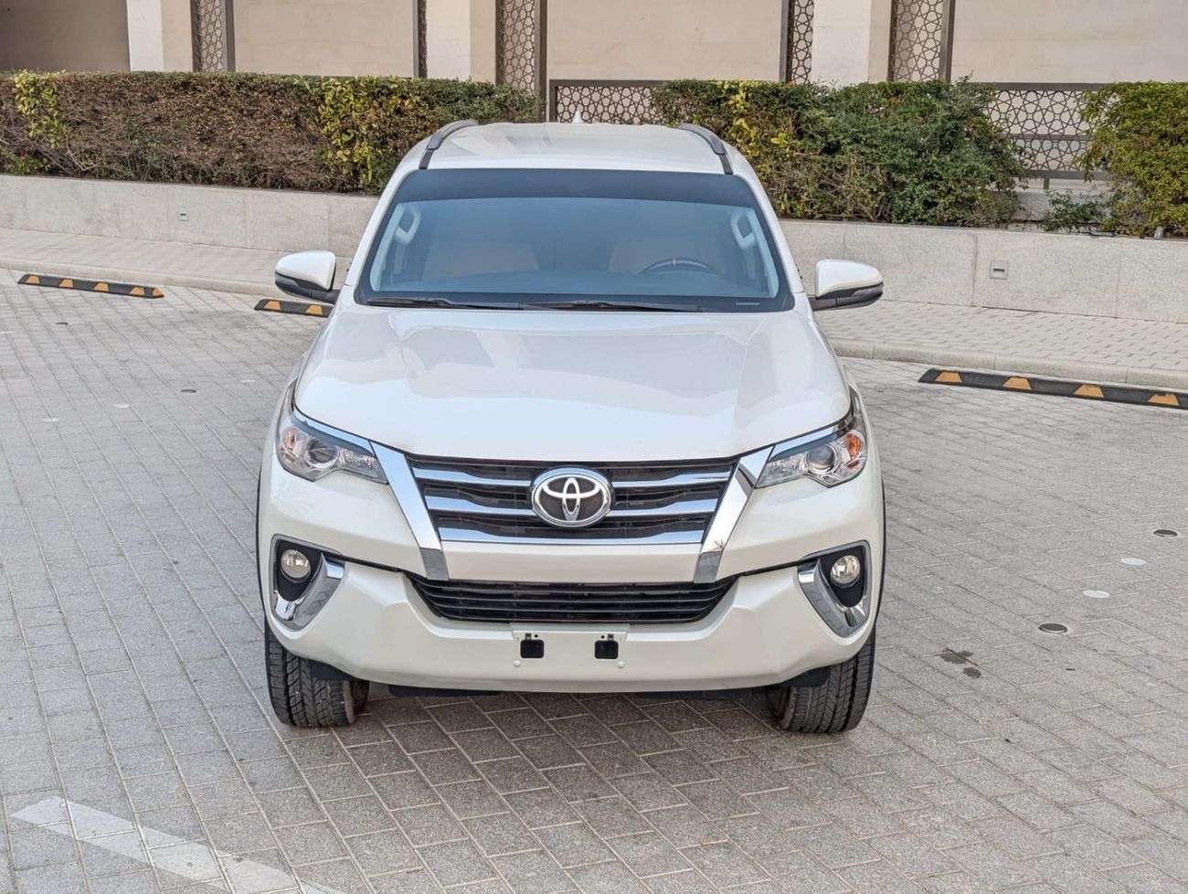 Toyota Fortuner Toyota Fortuner,2020.Gcc specs 2.7L only 51000km.white colour