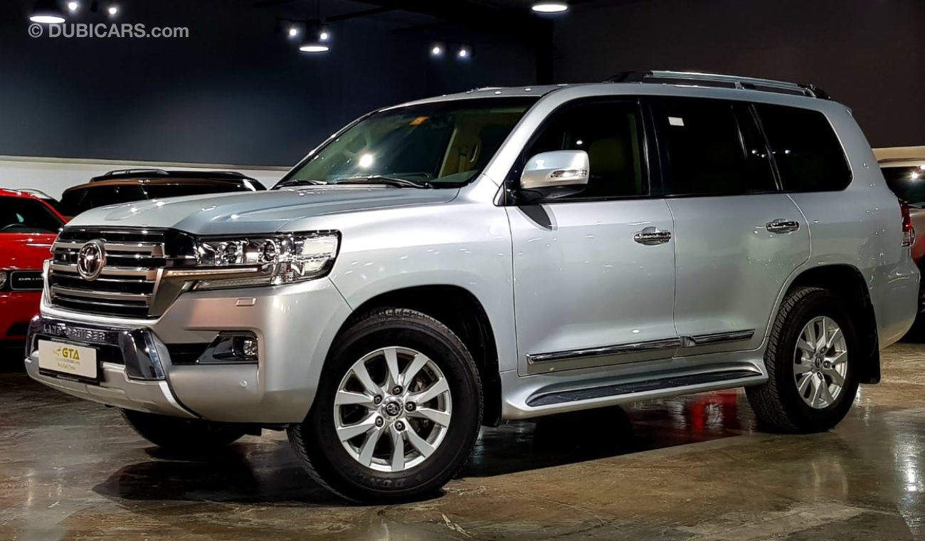 تويوتا لاند كروزر 2016 Toyota Land Cruiser GXR, Warranty, Full History, GCC