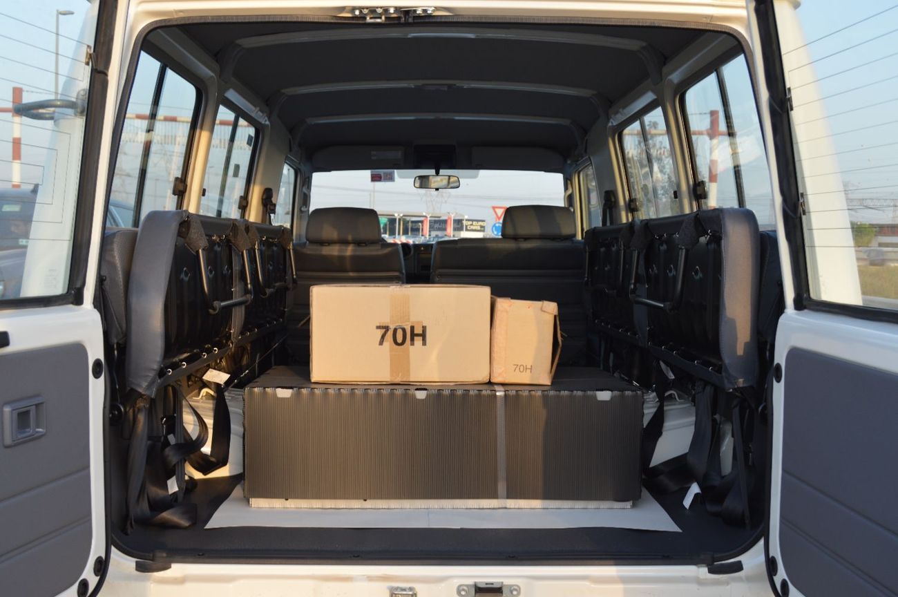 Toyota Land Cruiser Toyota Land Cruiser Hard Top 3 Door Year: 2025 Color: White