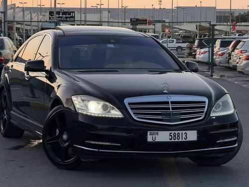 Mercedes-Benz S 550 In excellent condition and requires no expense