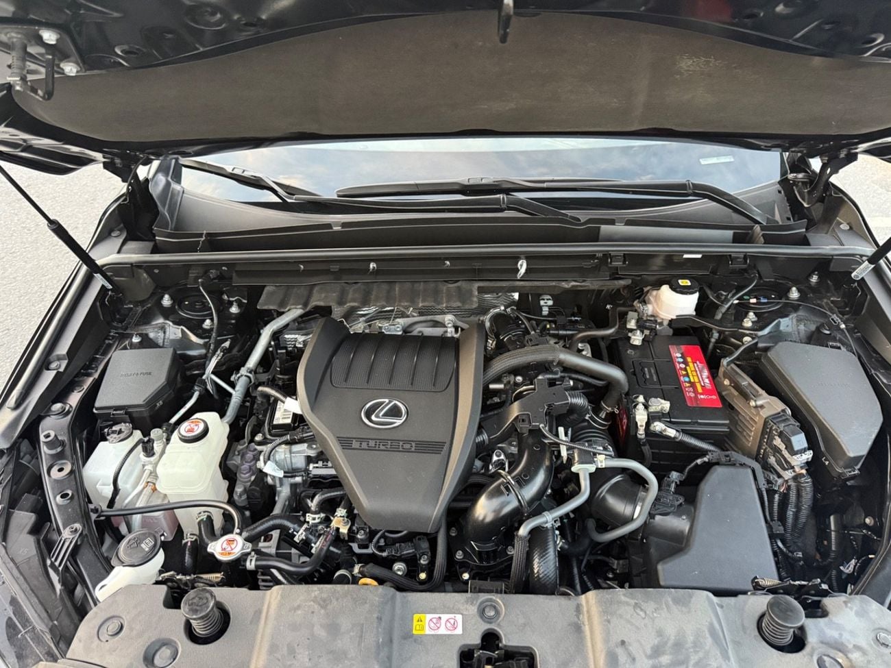 لكزس NX350 F SPORT