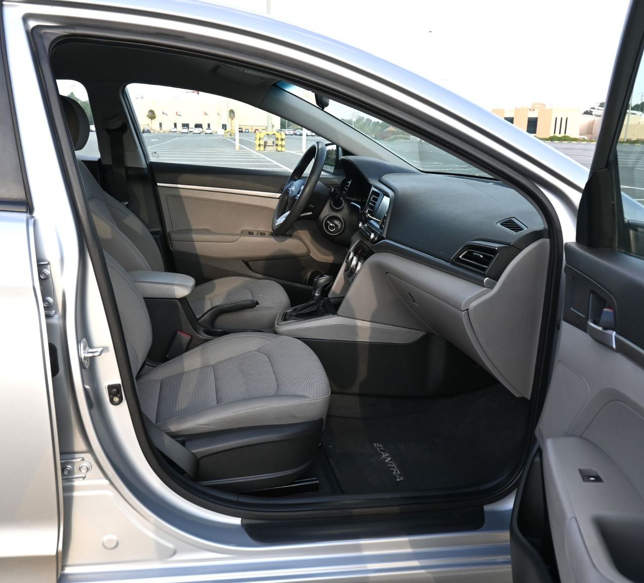 هيونداي إلانترا هيونداي النترا 2020 خليجي بحالة ممتازة بدون حوادث