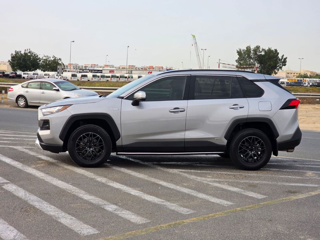 تويوتا راف ٤ 2.5L XLE Hybrid