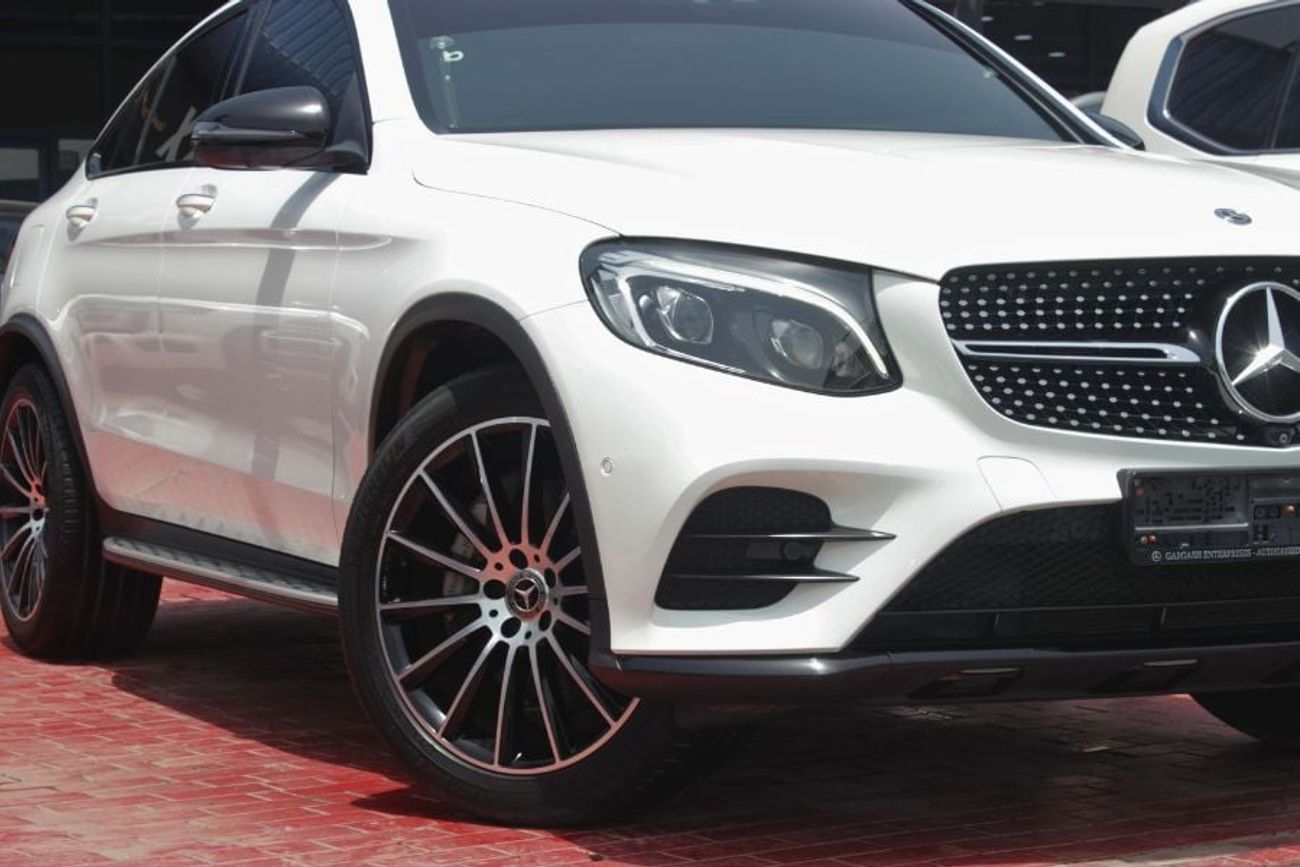 مرسيدس بنز GLC 250 4MATIC 2.0L