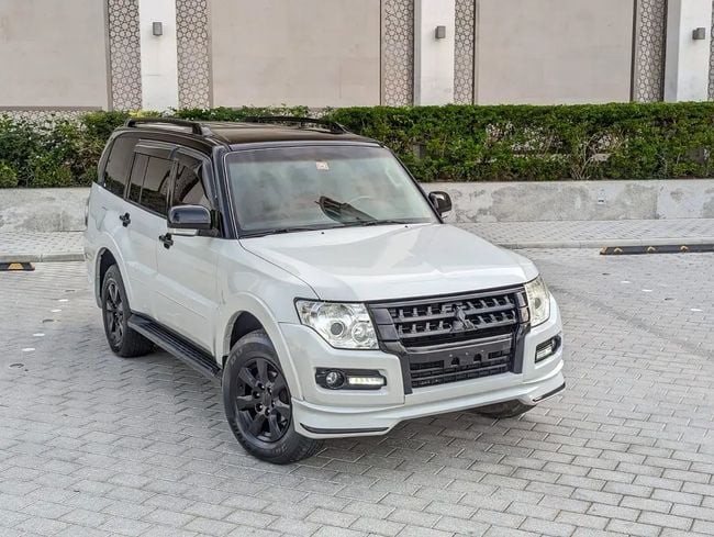Used 2016 Mitsubishi Pajero for sale in UAE | Verified Second Hand Mitsubishi Pajero Price