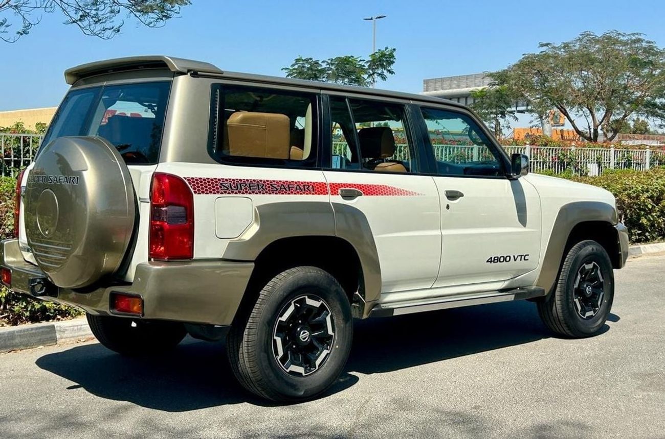 نيسان باترول سوبر سفاري SUPER SAFARI MANUAL TRANSMISSION 2021 GCC SINGLE OWNER IN MINT CONDITION
