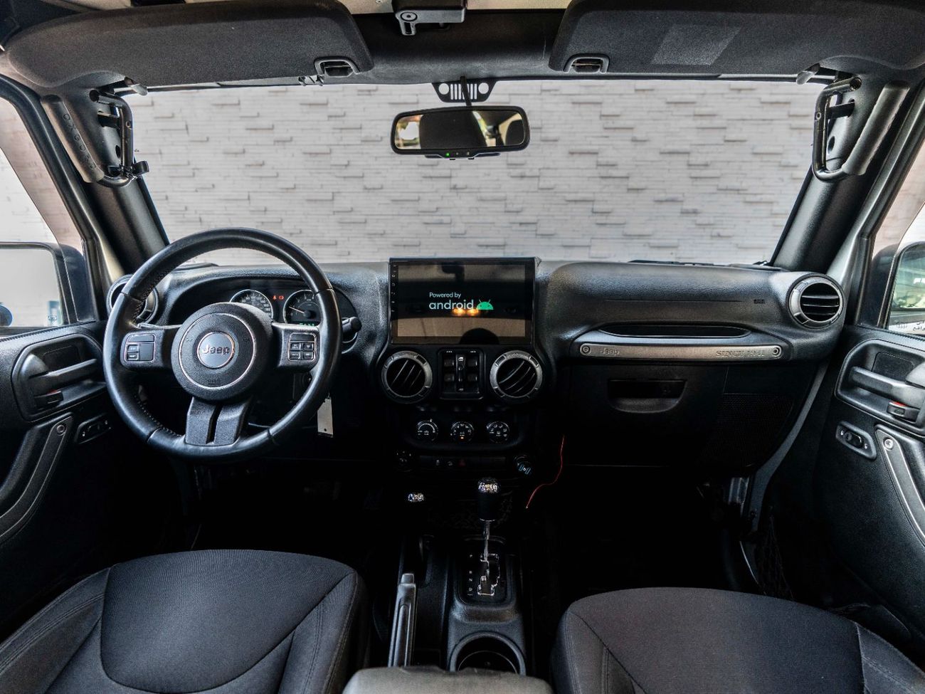 Jeep Wrangler Unlimited Sport 3.6L A/T