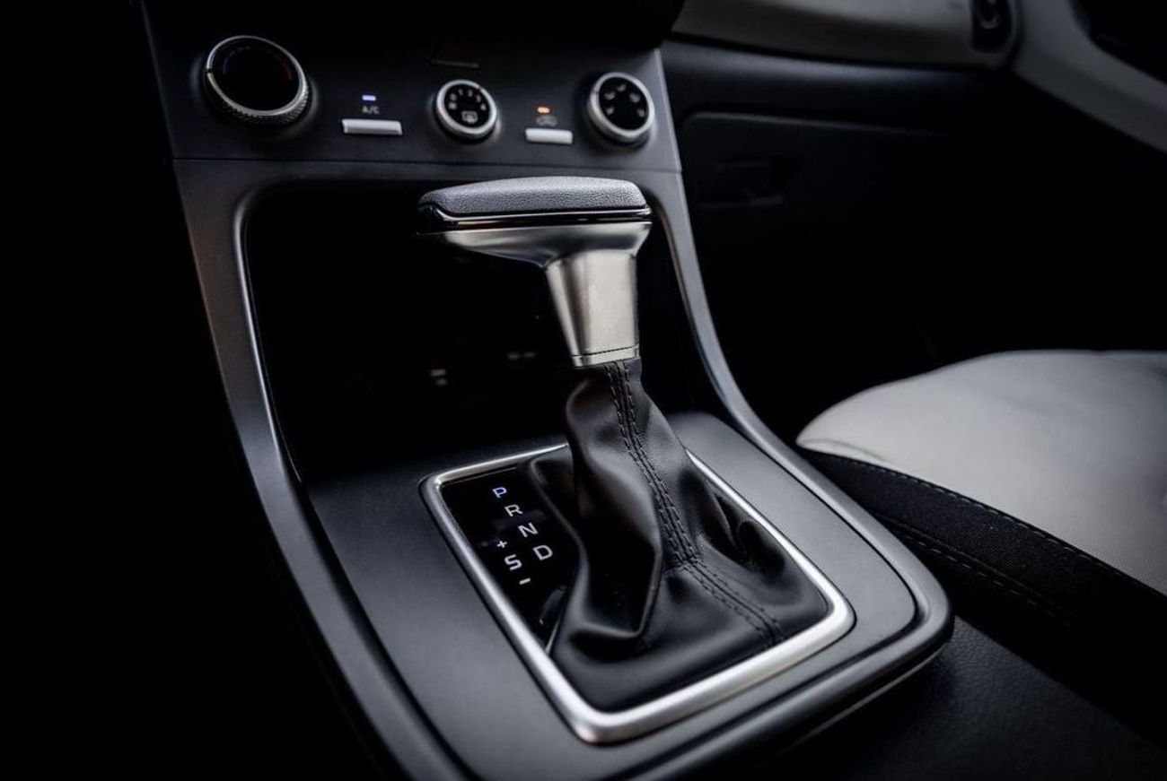 Hyundai Creta Std 1.5L Hyundai Creta 2022 GCC under Warranty with Flexible Down-Payment.