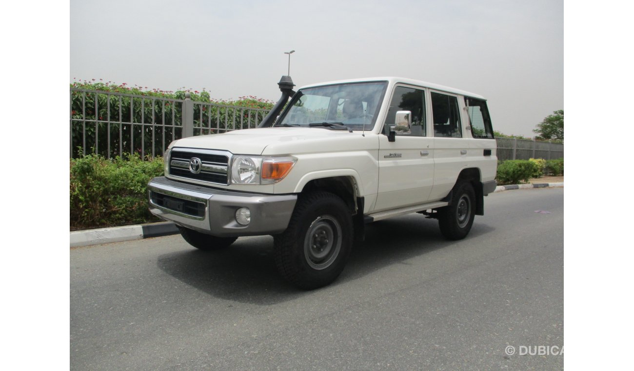 Toyota Land Cruiser 76 hard top  model 2014 diesel 6 cylinder 4200 cc