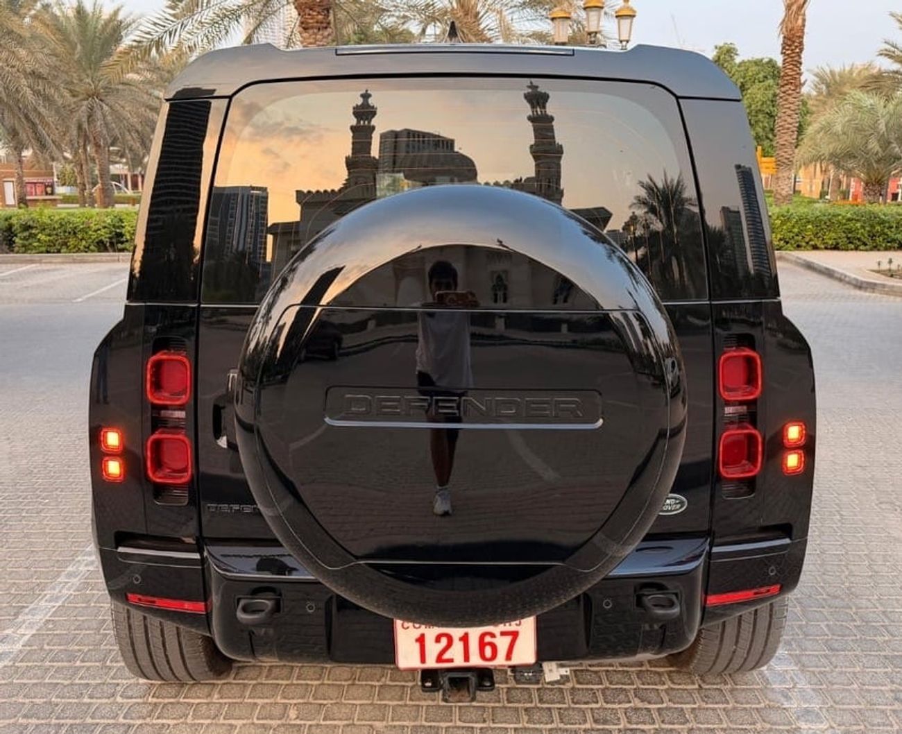 لاند روفر ديفندر 110 D300 X-Dynamic HSE Sport Right Hand Drive exported from Australia