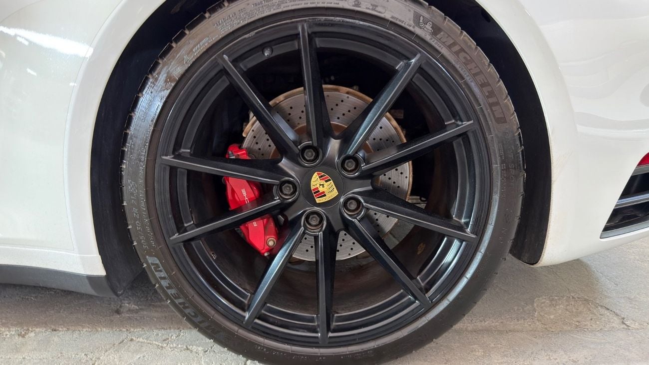 Porsche 911 PORSCHE 911 CARRERA 4S 2020 | FULL SERVICE HISTORY | SPORTS CHRONO PACKAGE | SLIDING GLASS SUNROOF