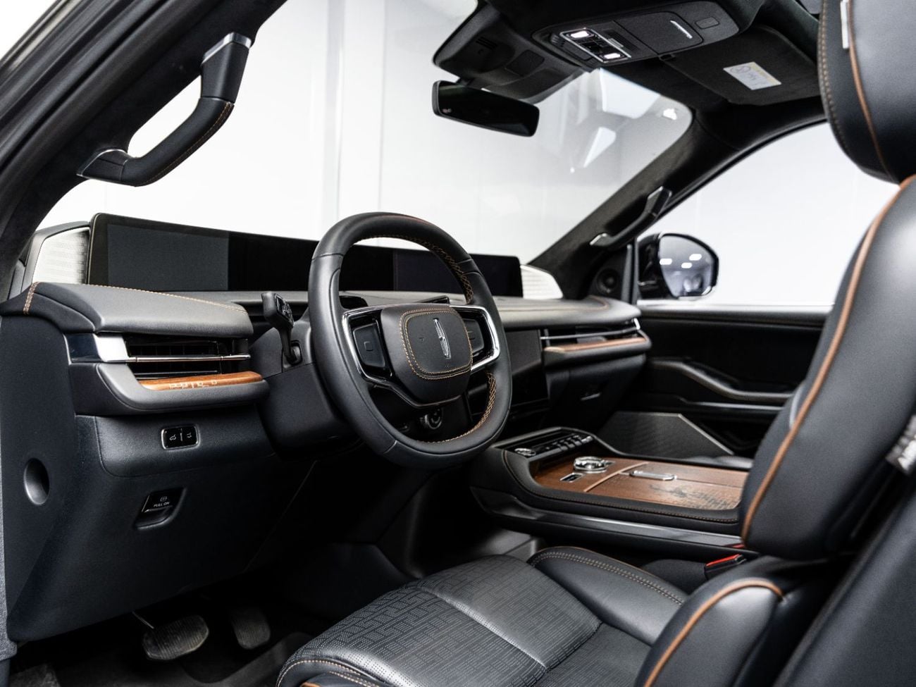 Lincoln Navigator 2025 Lincoln Navigator Presidential, 3.5L V6, AWD, 440bhp, 10 Speed Automatic (Selectshift)