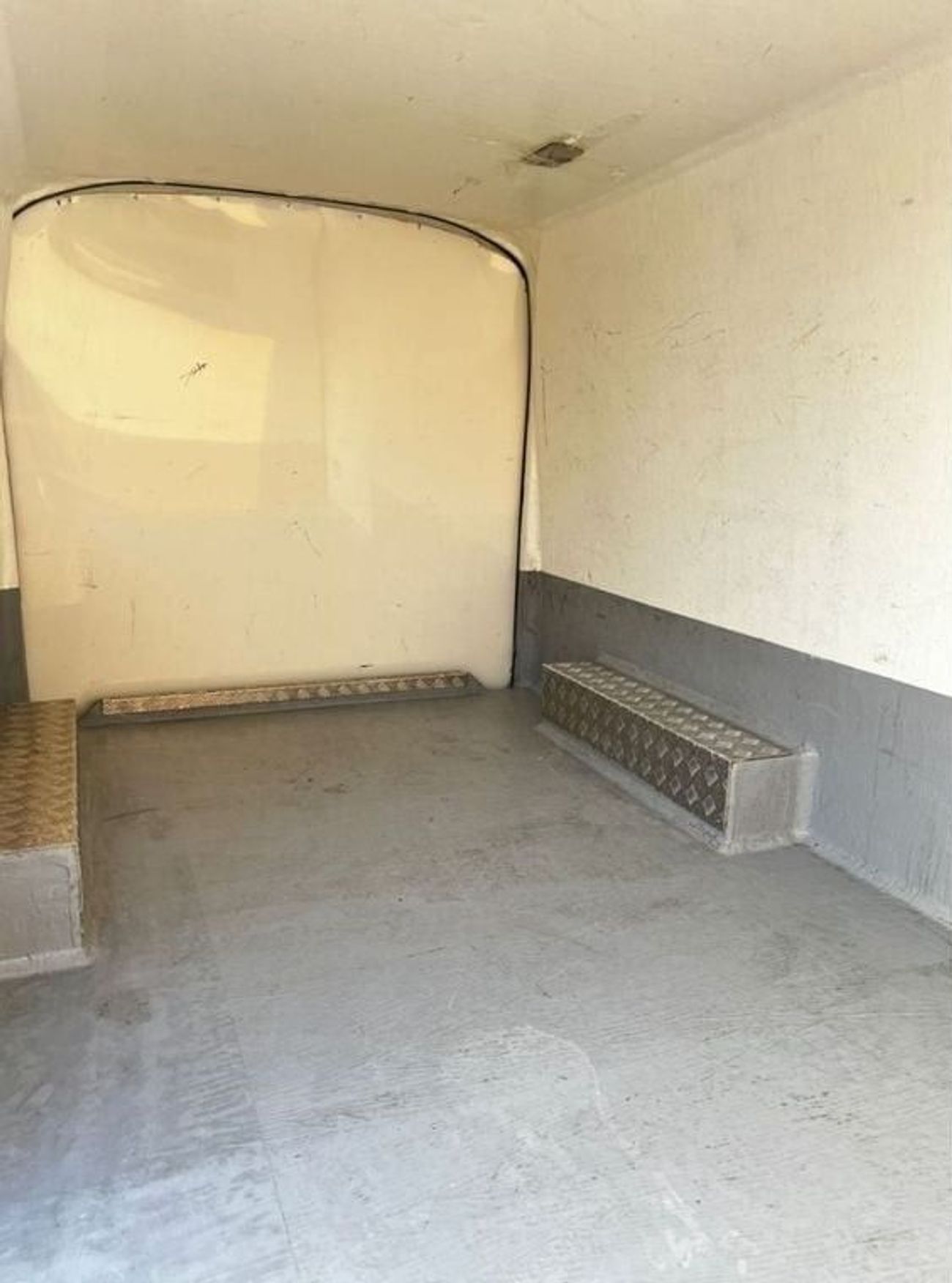 Toyota Hiace Diesel 2.8 Liter Right Hand Drive Automatic Gear