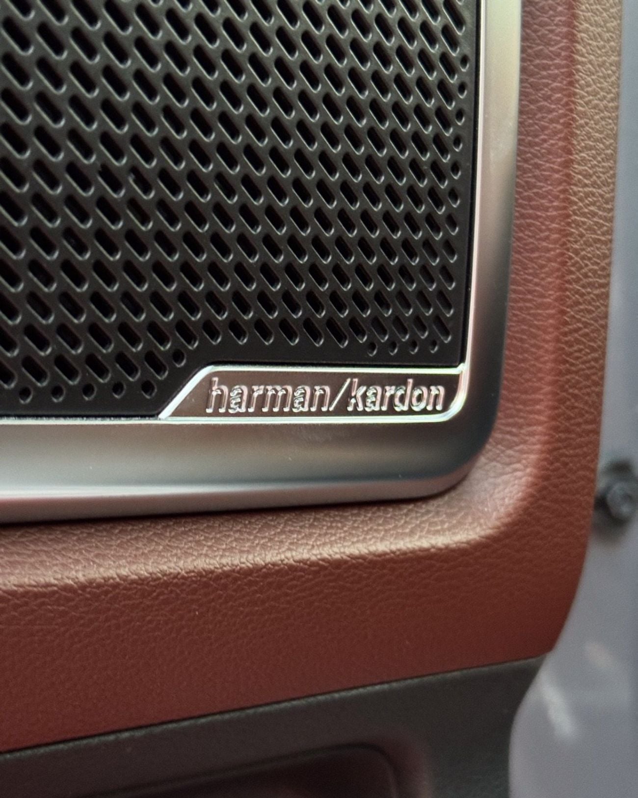 كيا تيلورايد GX 3.8L