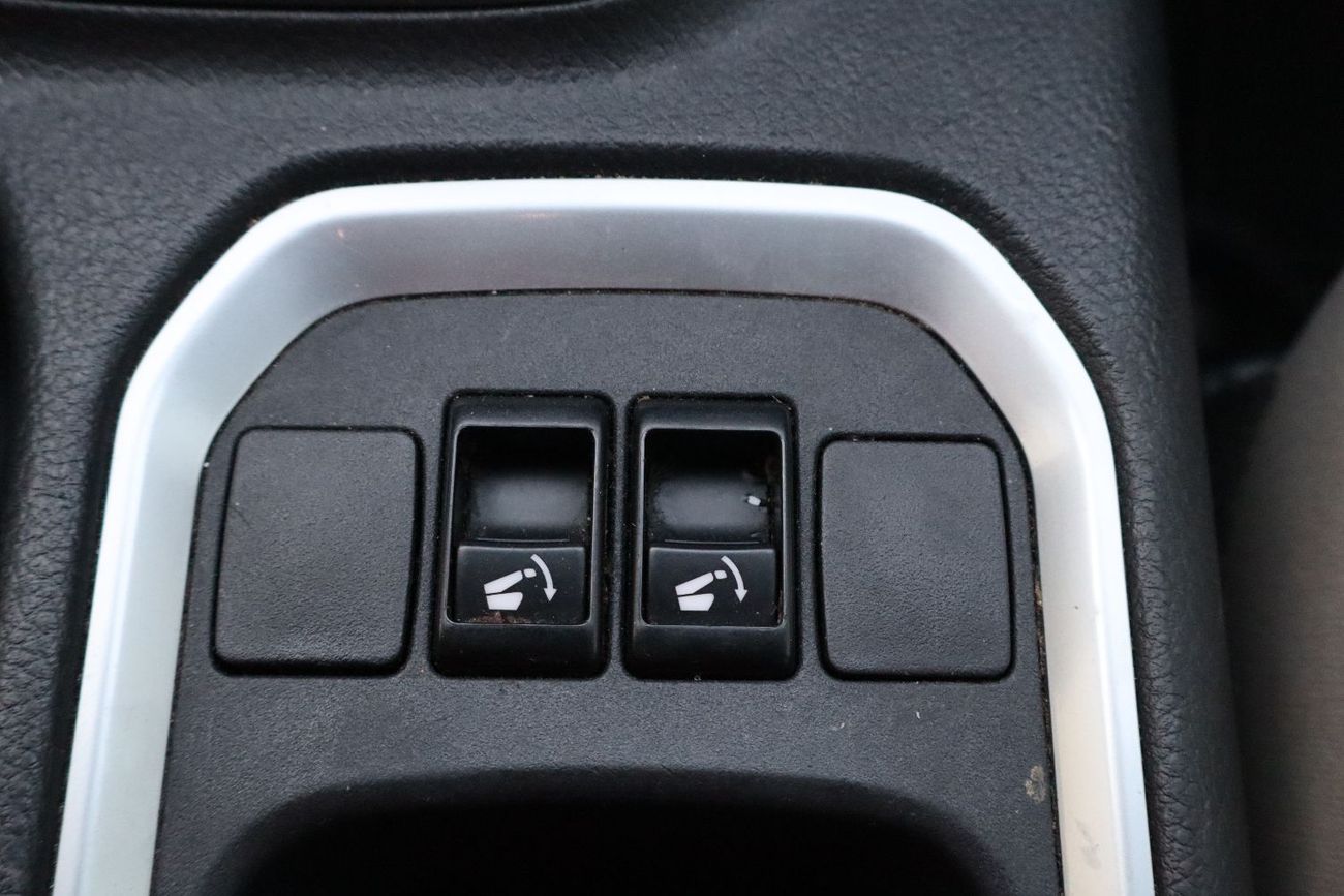 نيسان إكستيرا Titanium 2.5L AWD