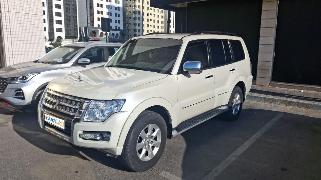 ميتسوبيشي باجيرو GLS MIDLINE 3 | بدون دفعة مقدمة | اختبار القيادة في المنزل