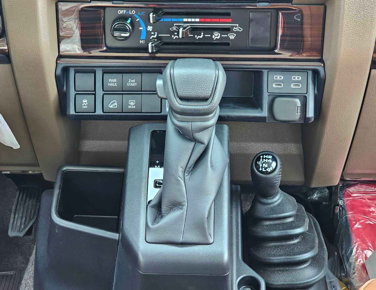 Toyota Land Cruiser 70 LC76 | 2.8L V4 DIESEL | 5 DOOR | DVD CAMER`| DIFF LOCK | LX FULL OPTION (CODE # HT76ZS)