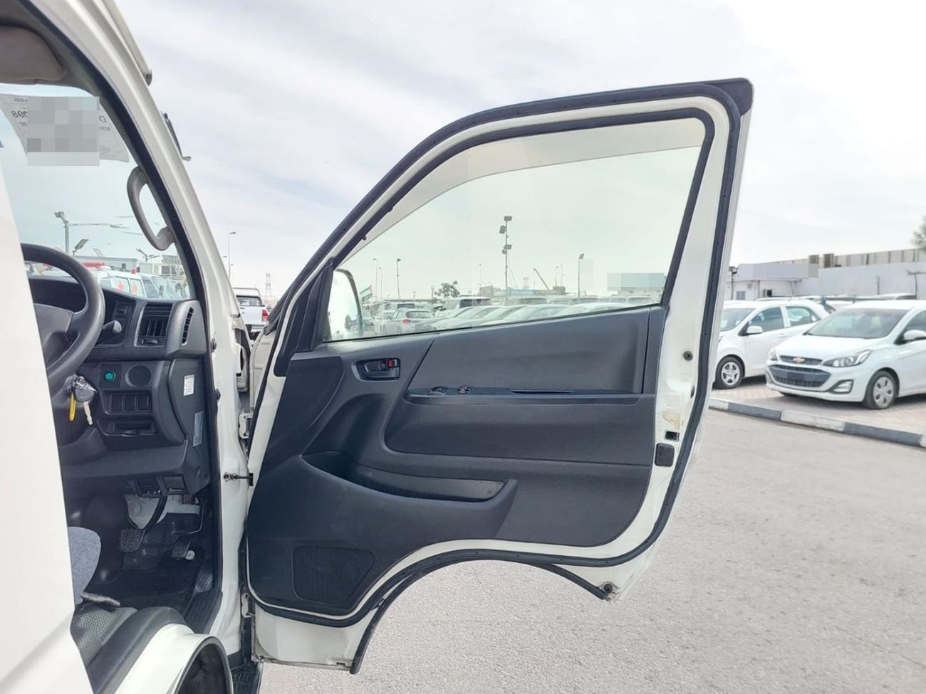 Toyota Hiace TOYOTA HIACE COMMUTER VAN RHD 2014 MODEL 2.7 L PETROL AUTOMATIC(PM47858)