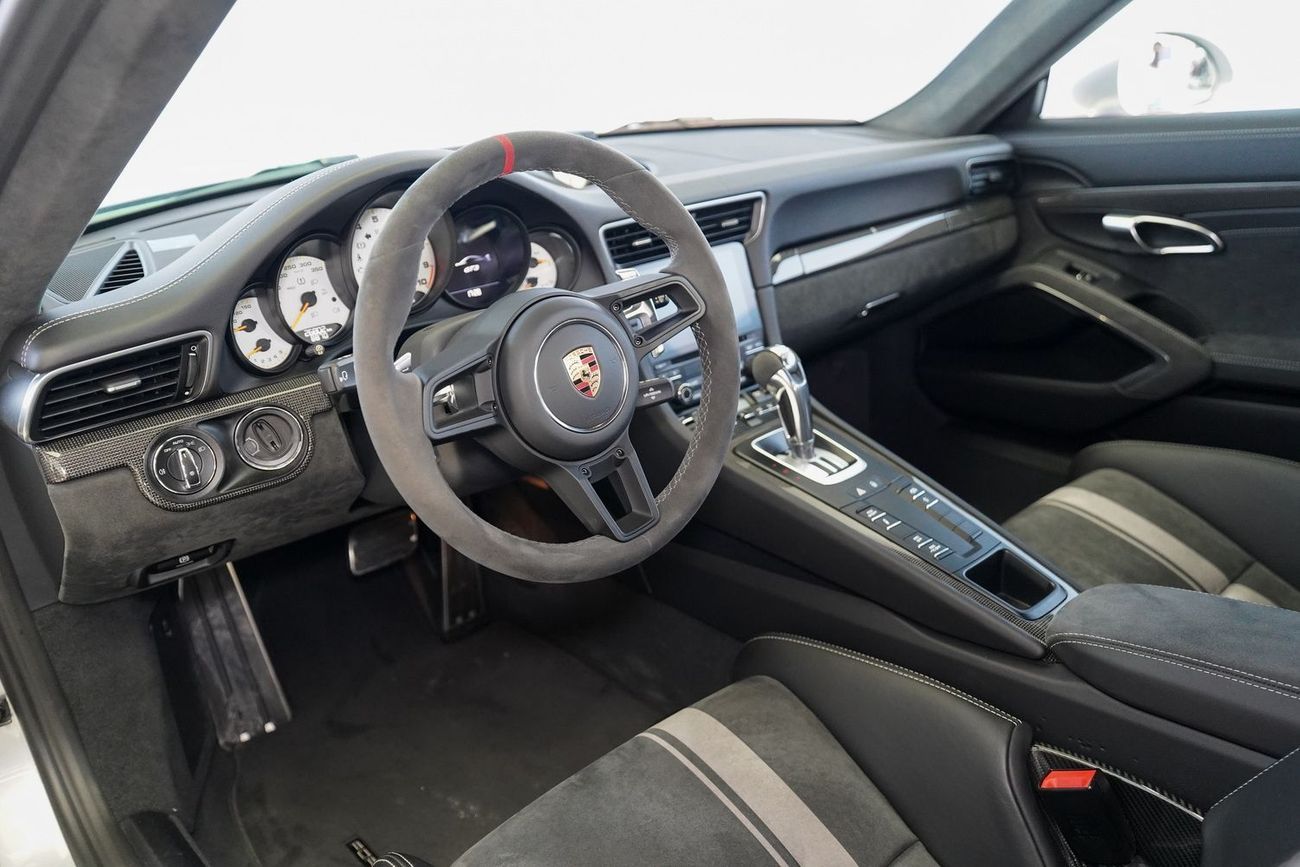 بورش 911 GT3 3.8L (475 HP) Convertible