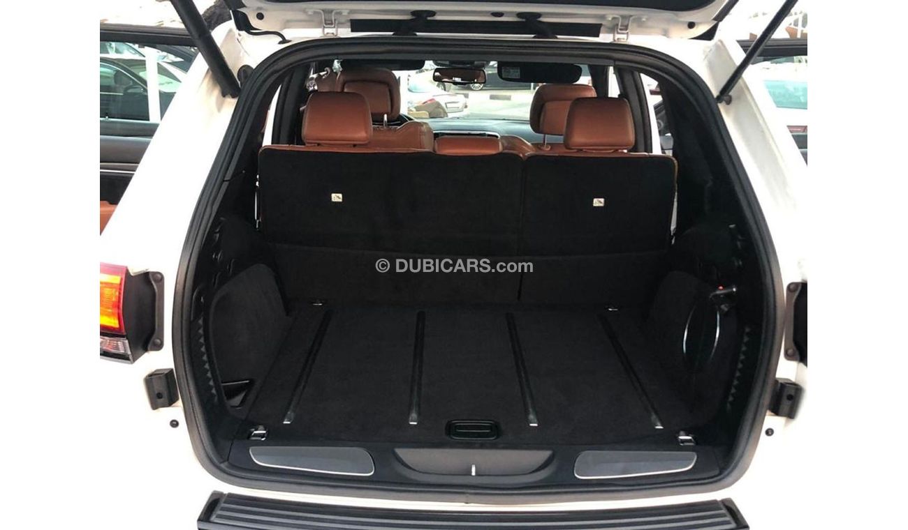 Jeep Grand Cherokee Jeep grand chorque  SRT model 2015 GCC  car one owner full option low mileage  panoramic roof leathe