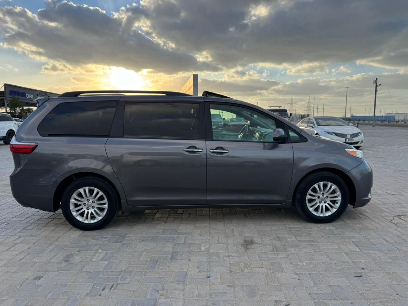 Toyota Sienna Toyota Sienna 2017 XLE