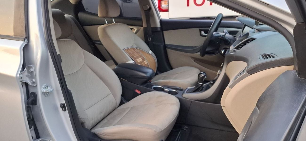 Hyundai Elantra HYUNDAI ELANTRA 2015