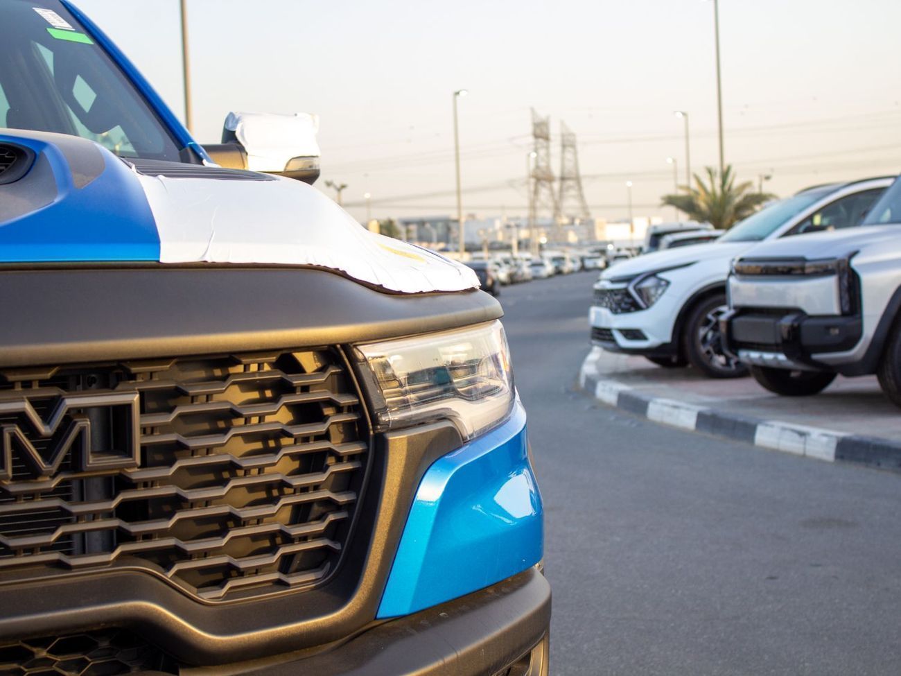 رام 1500 EXPORT PRICE  - RHO - Hydro Blue (FULL OPTION)