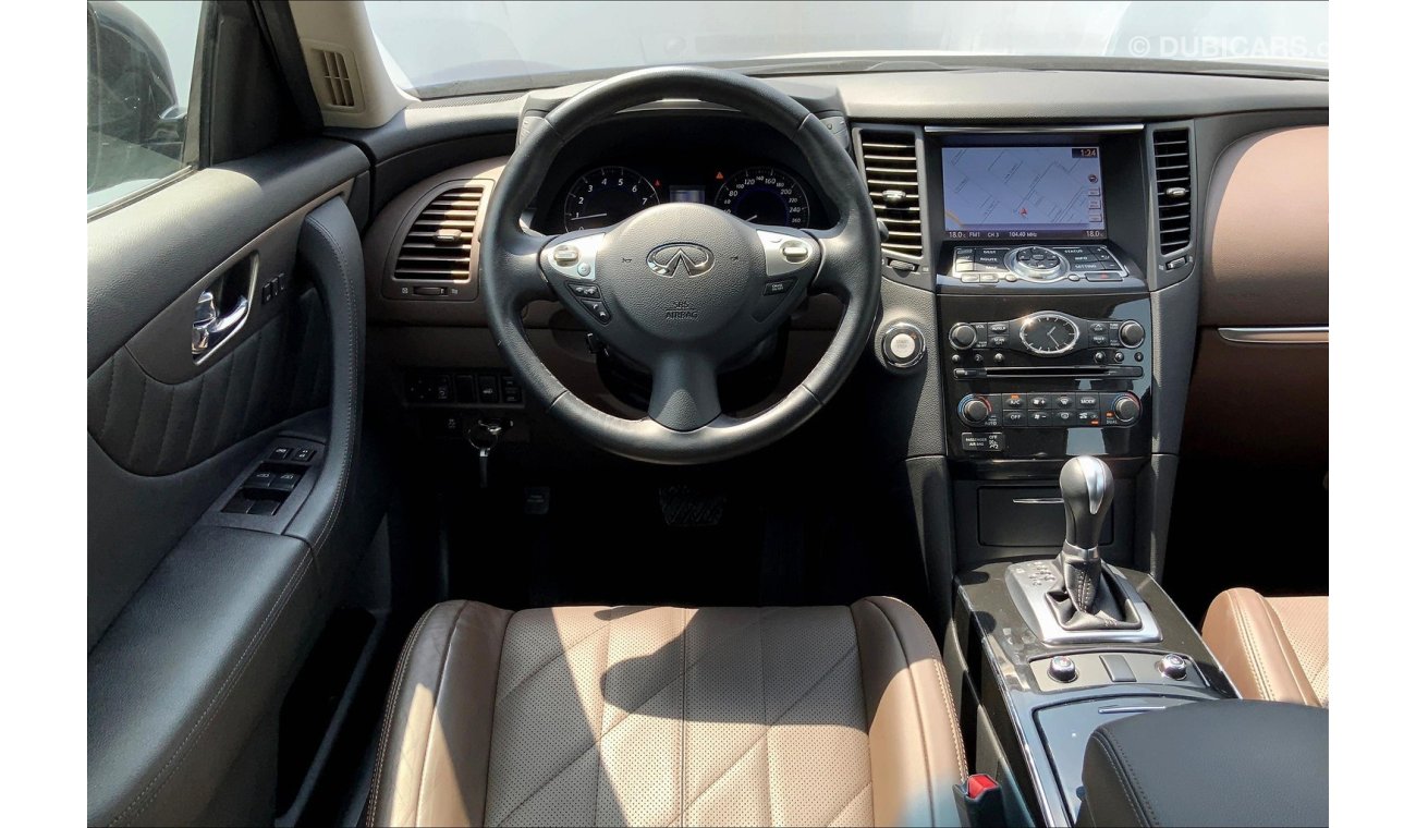 إنفينيتي QX70 Luxury