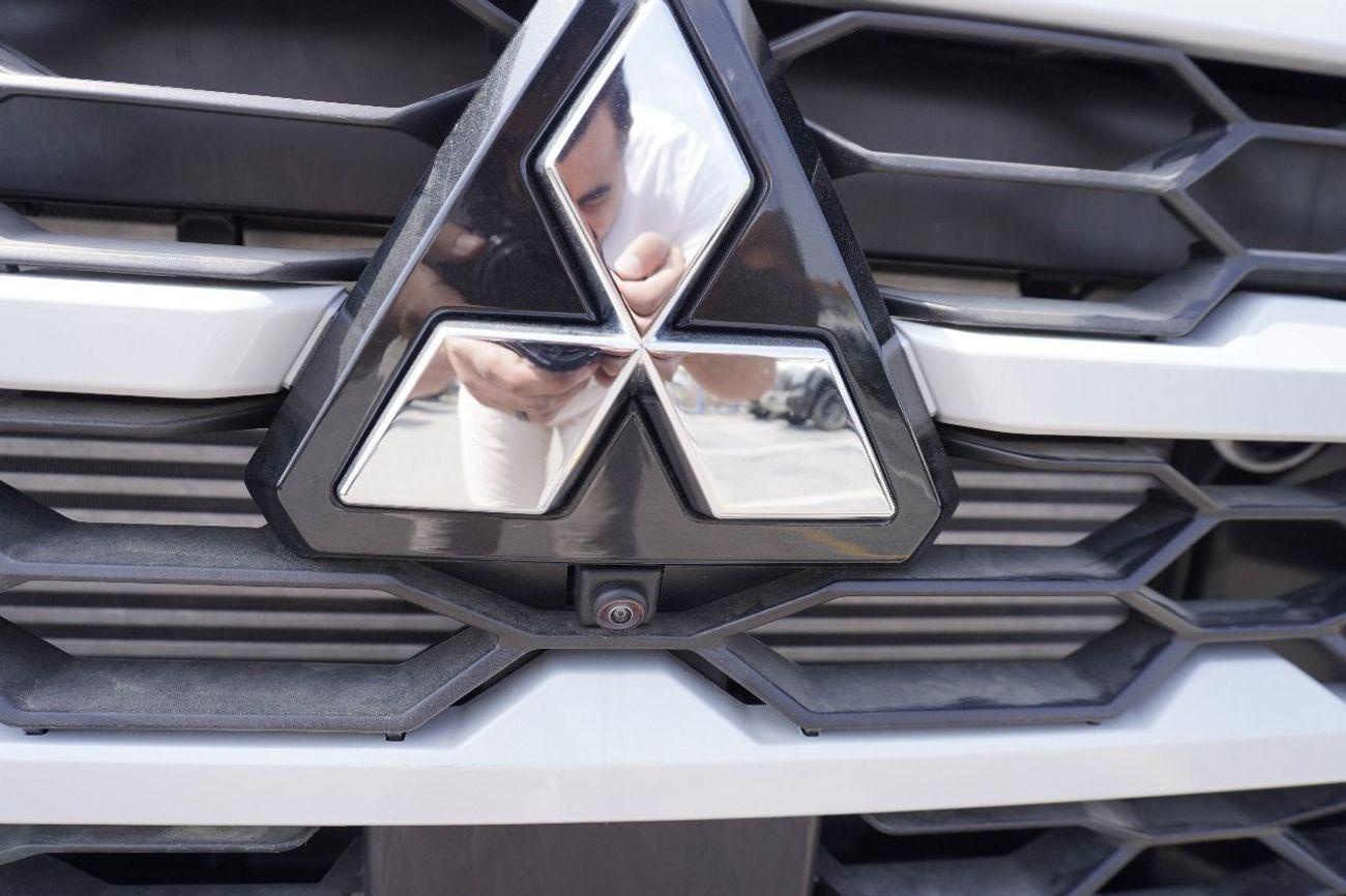 ميتسوبيشي L200 .