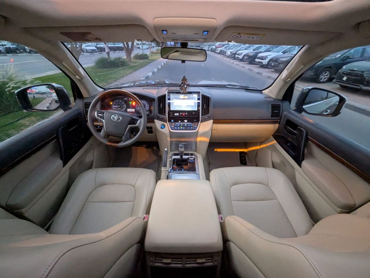 تويوتا لاند كروزر Toyota Landcruiser 2016 facelifted 2025 LHD golden colour