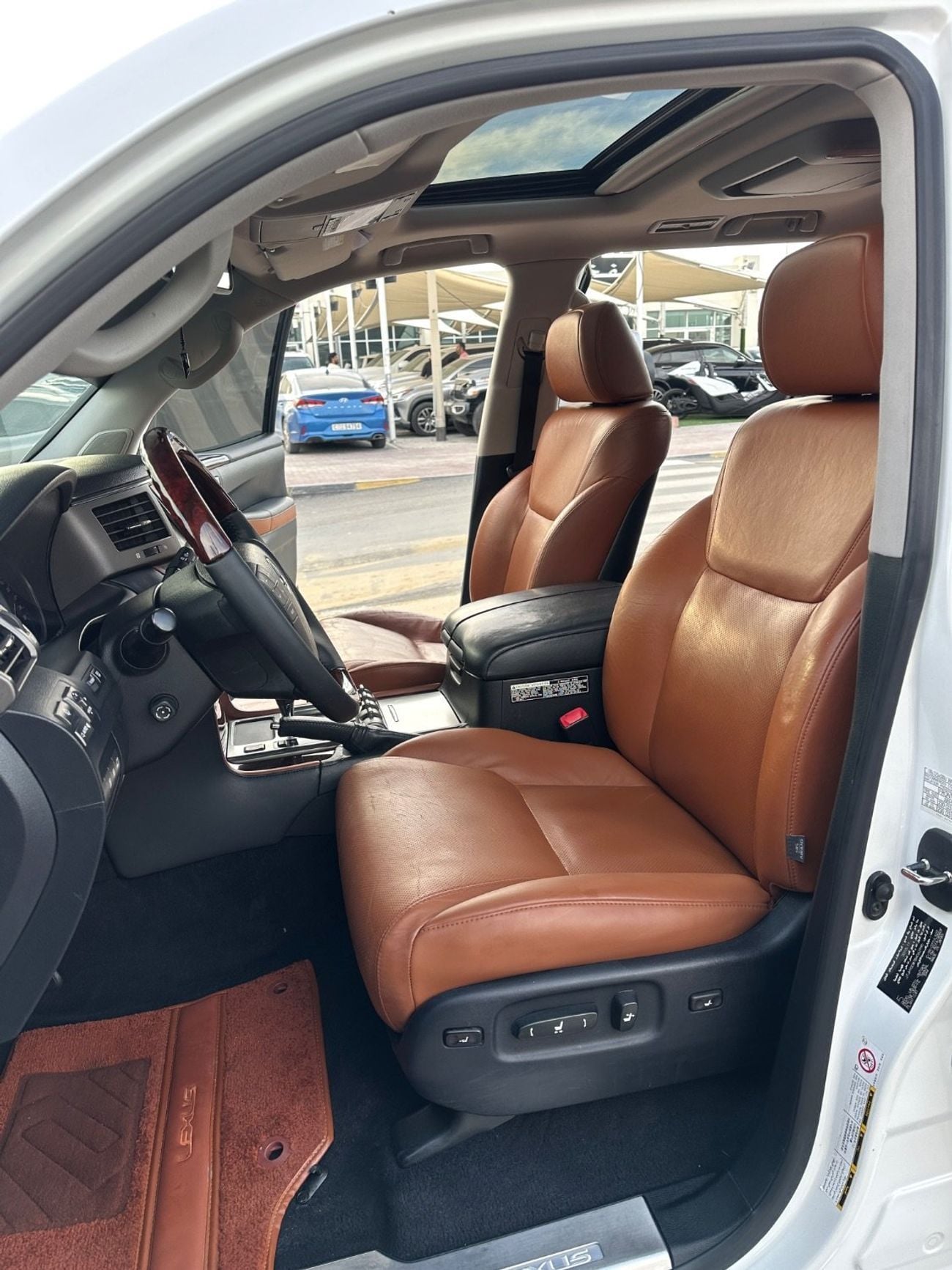 لكزس LX 570 TOP