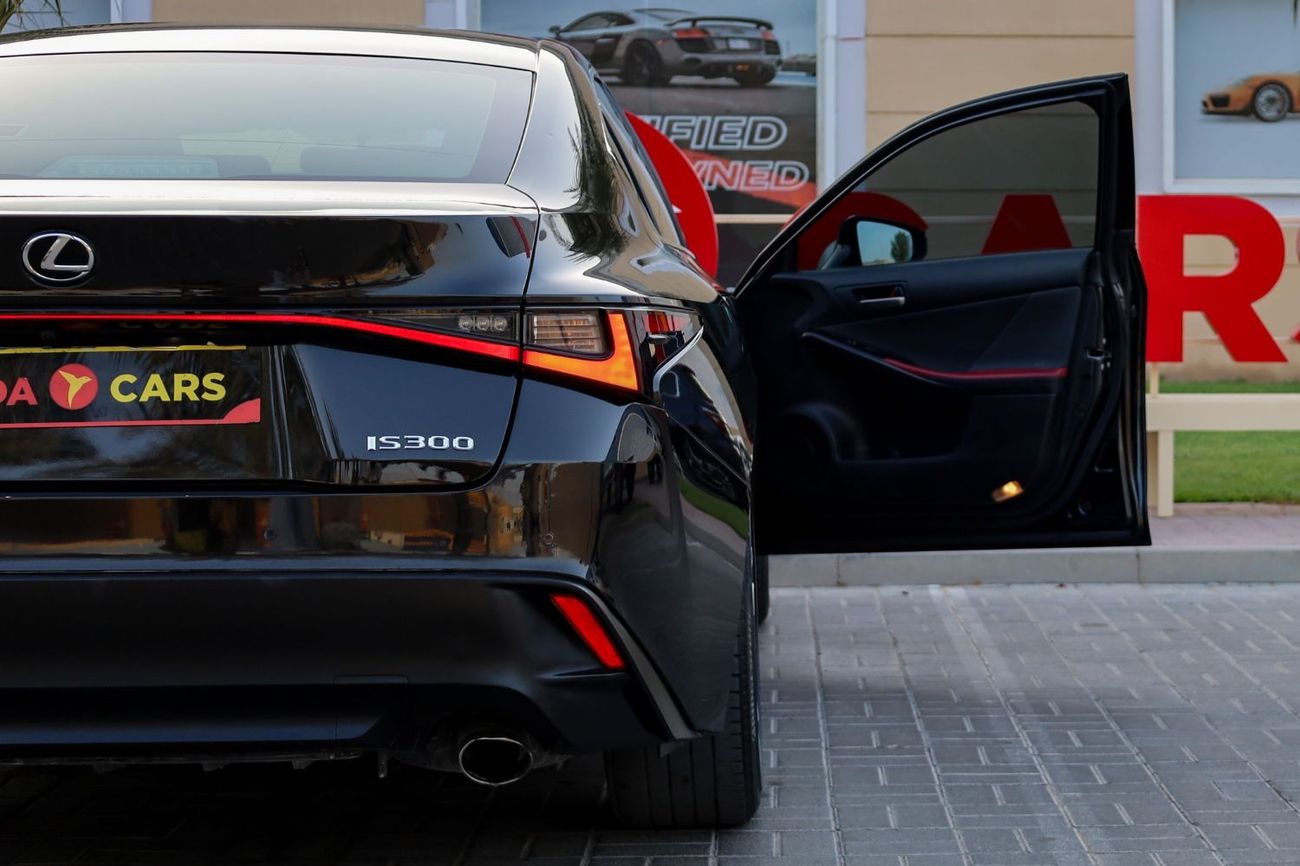 Lexus IS300 Premier Lexus IS300 2021 GCC under Warranty with Flexible Down-Payment.