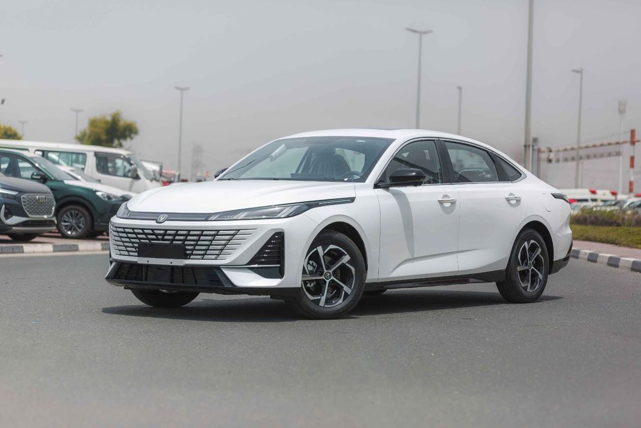 تشنجان ايادو بلس Changan EADO PLUS 1.5T 2025 (White&Black)