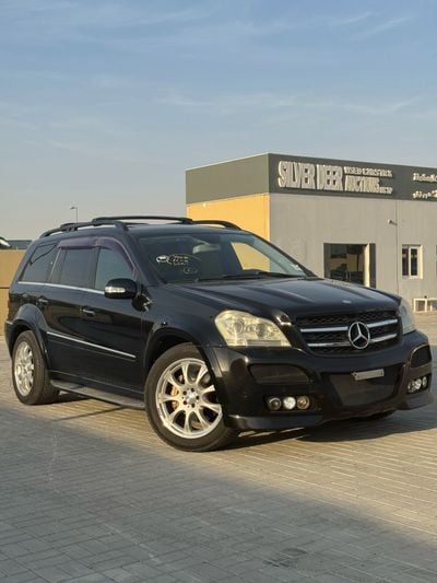 Mercedes-Benz GL 550 2006 Mercedes-Benz GL-Class • 5.5L V8 (5500cc) 144,651 km • 8 cylinders • 3-row luxury SUV