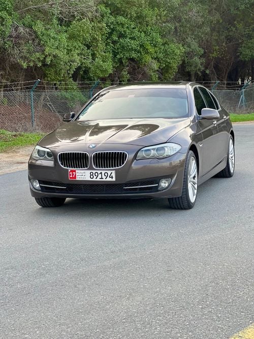 BMW 535i Luxury 3.0L