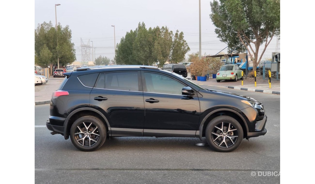 تويوتا راف ٤ TOYOTA RAV4 SE FULL OPTION