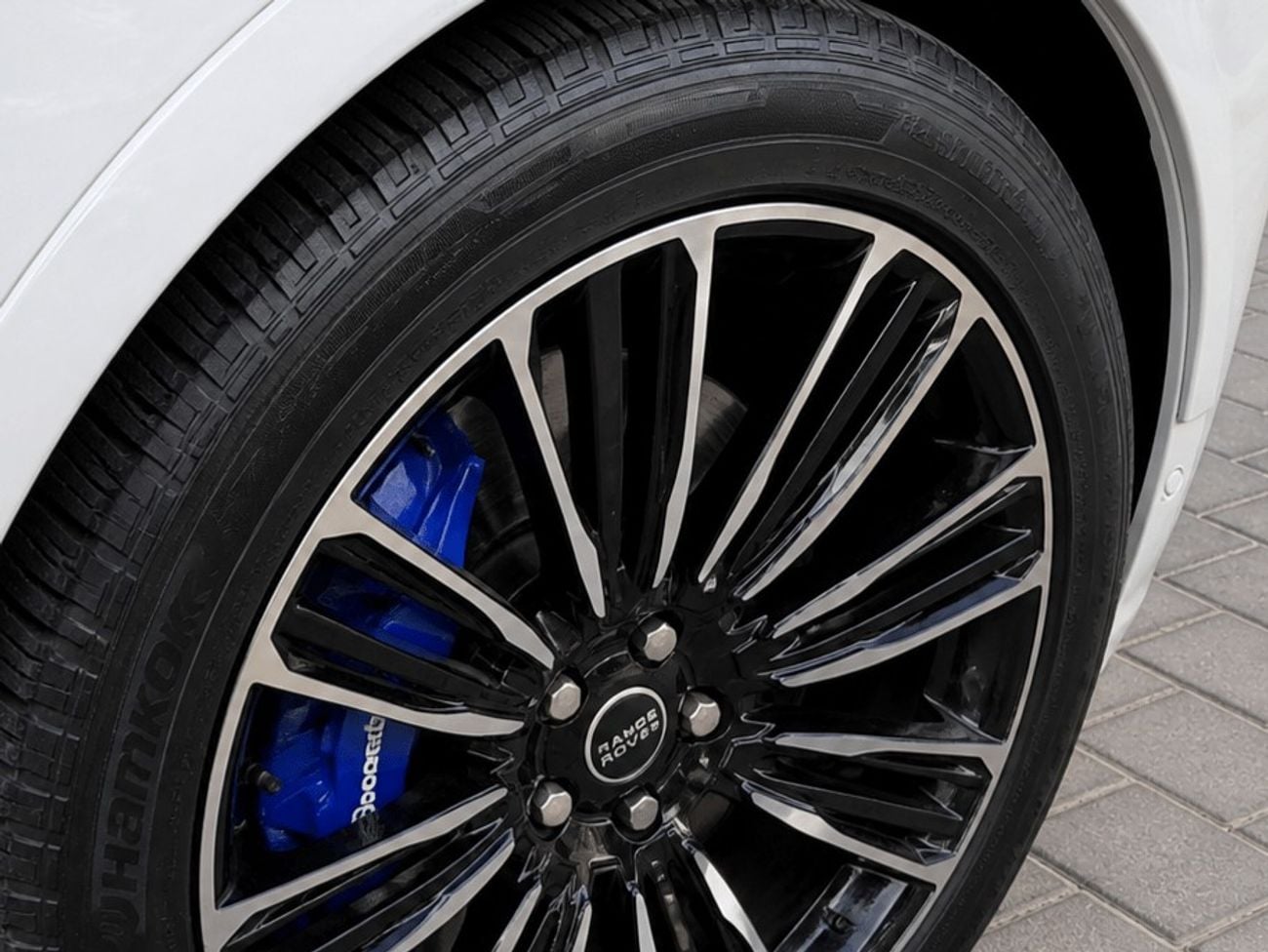 Land Rover Range Rover Sport SVR 5.0L (575 HP) AWD