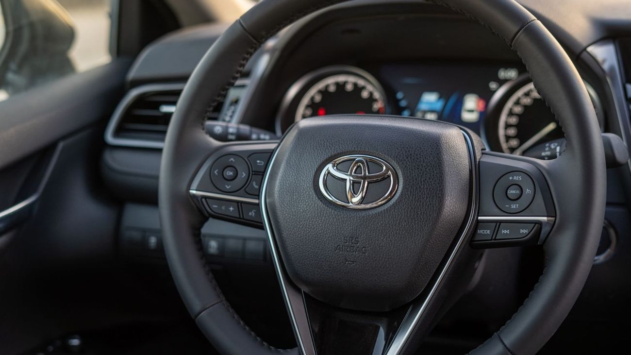 Toyota Camry XLE 2.5L XLE Executive 2.5L Petrol [FOR EXPORT TO AFRICA ONLY]