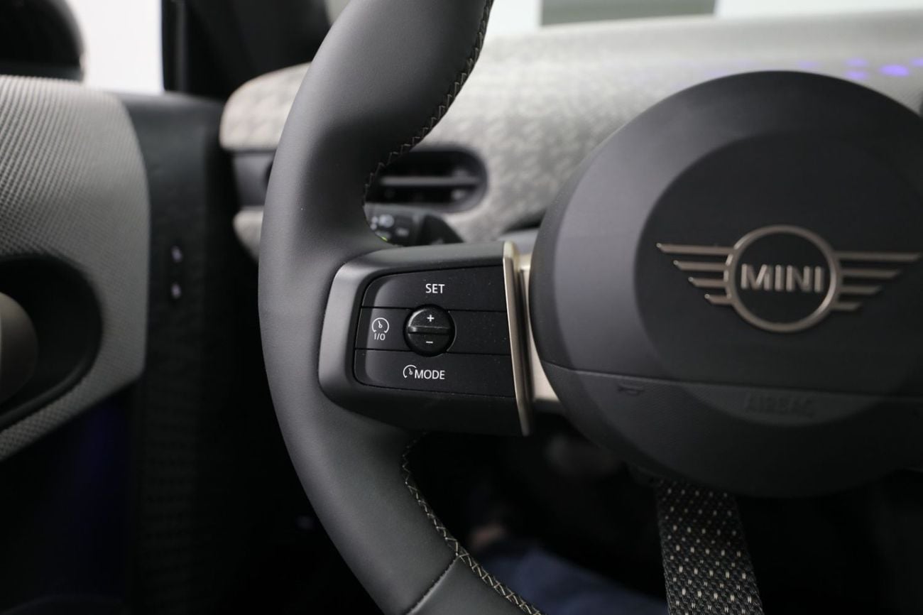 Mini Cooper S Clean Title | MINI Cooper S | Low Kms | AED 1300 monthly | V4 2.0L Turbocharged 201 Hp | Ref#W30356