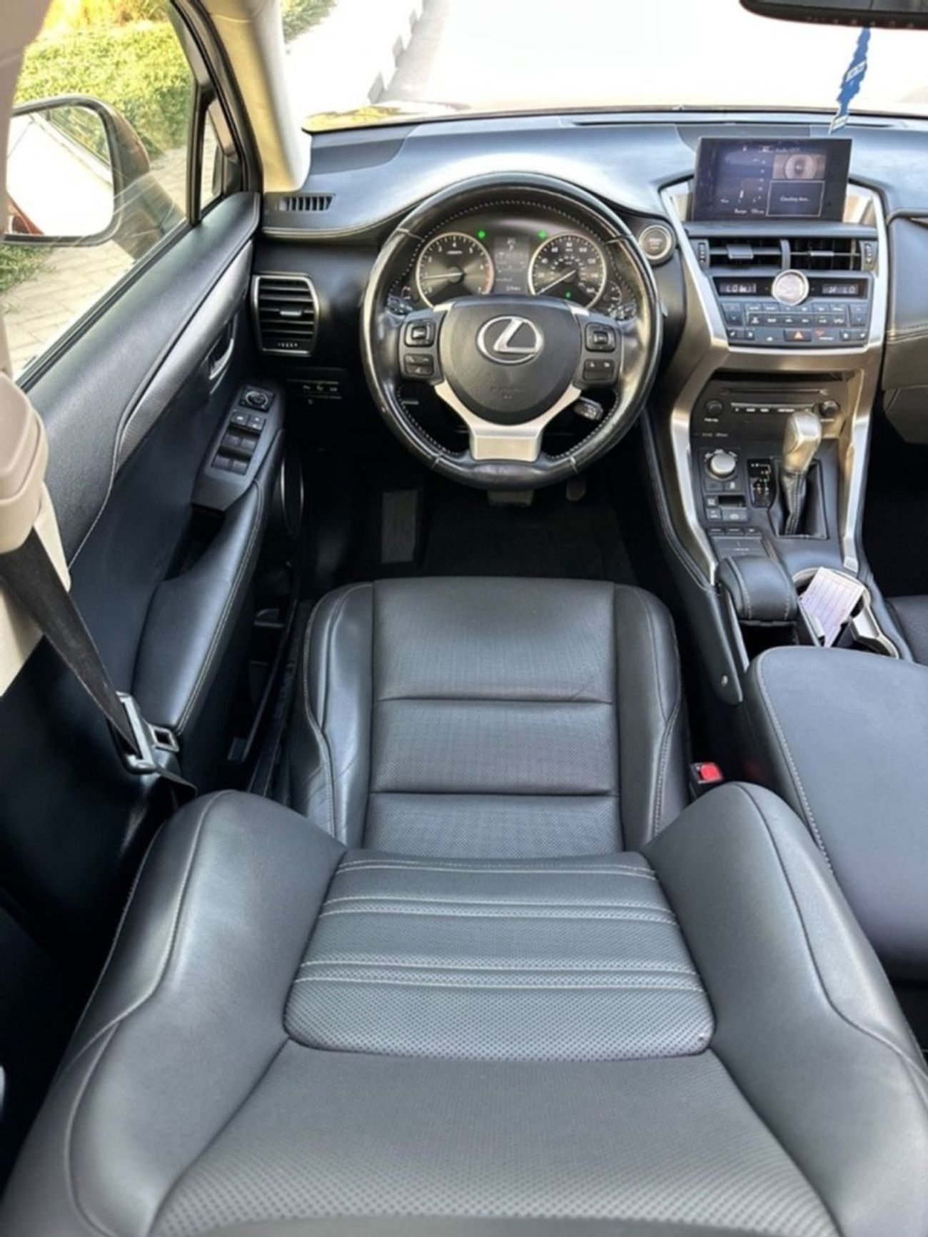 Lexus NX200t Premier 2.0L 4WD sunroof Full Option