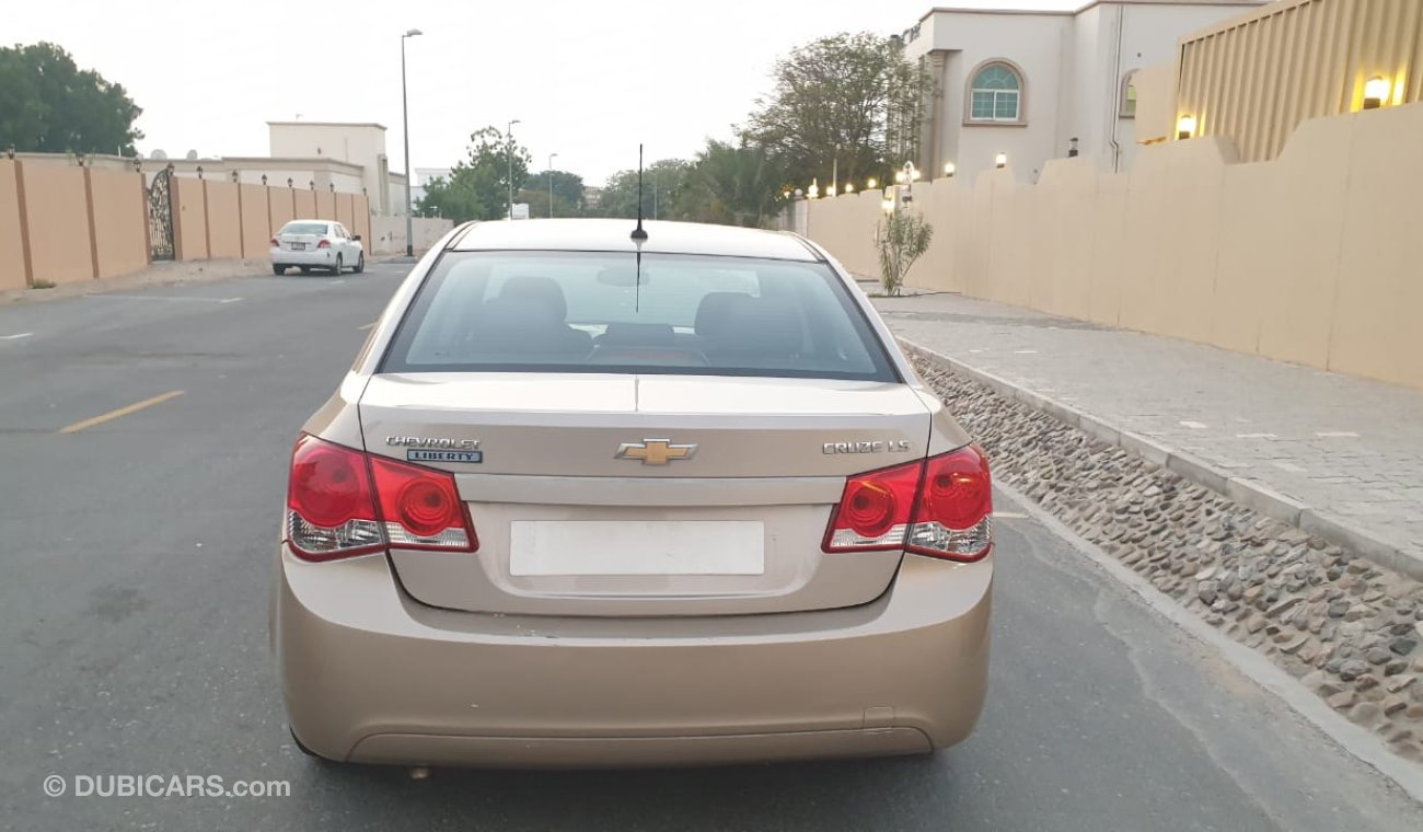 Chevrolet Cruze 2011 *** GCC *** EXCELLENT CONDITION  *** NO SILLY OFFERS ***