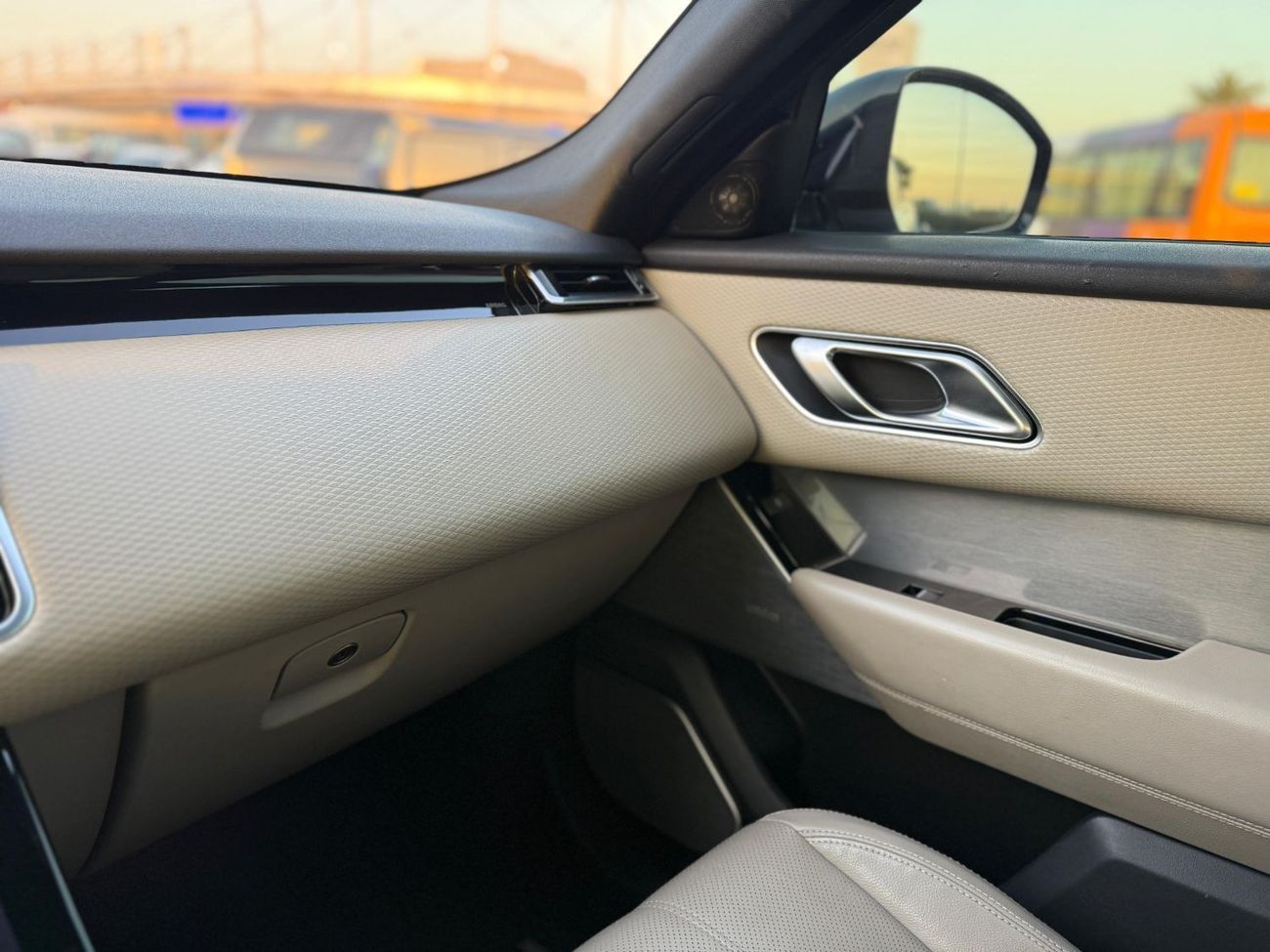 Land Rover Range Rover Velar P250 R-Dynamic SE 2.0L
