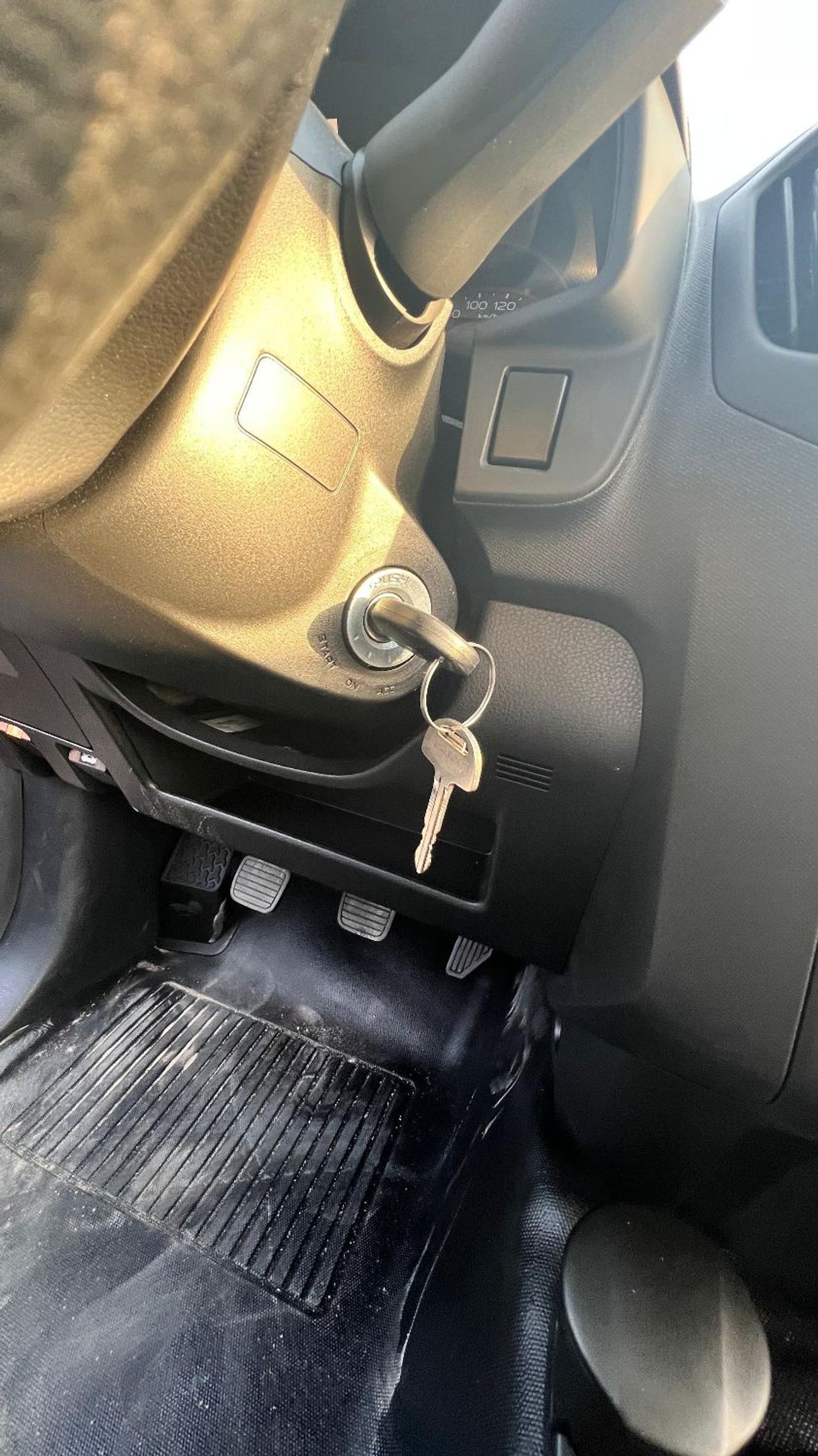 Isuzu DMax Isuzu D Max SC 4x2 Engine 2.5L MY 2026