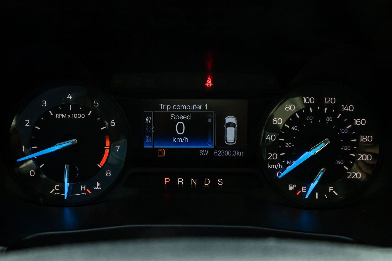 Ford Explorer Std 3.5L 4WD