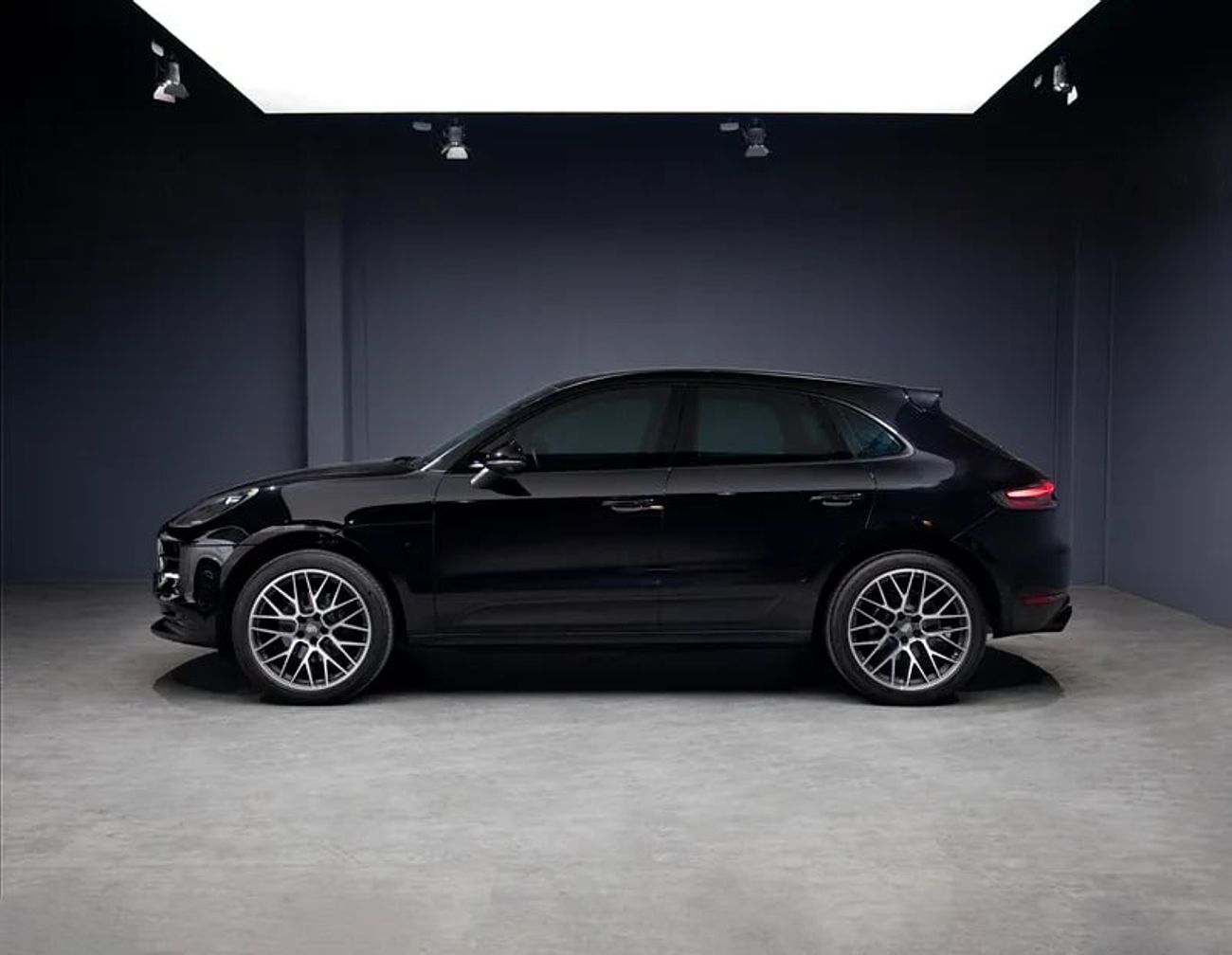 بورش ماكان Std 2.0L (252 HP)