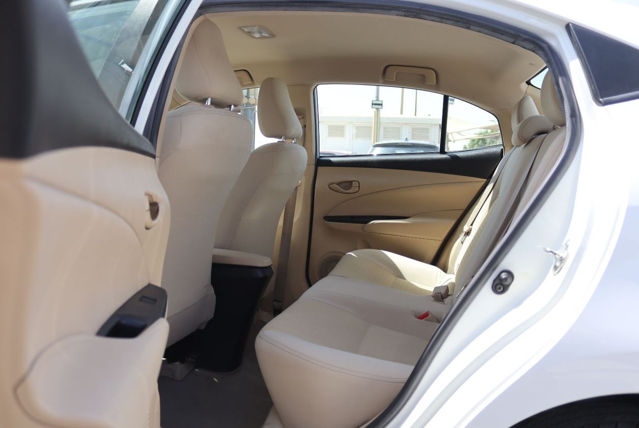 تويوتا يارس تويوتا يارس 2021 خليجي بحالة ممتازة 85000 كم محرك 1.5 لتر السعر 35000 درهم