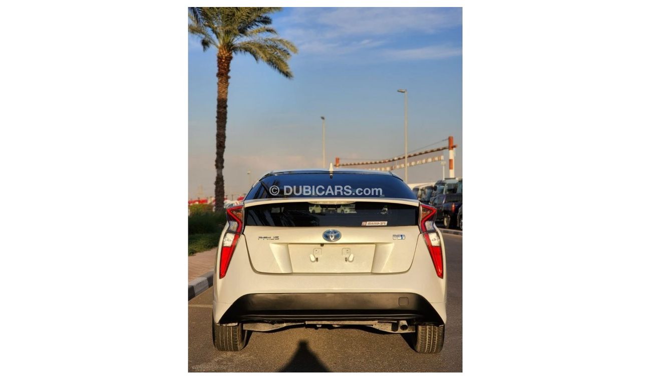 Toyota Prius Iconic TOYOTA PRIUS