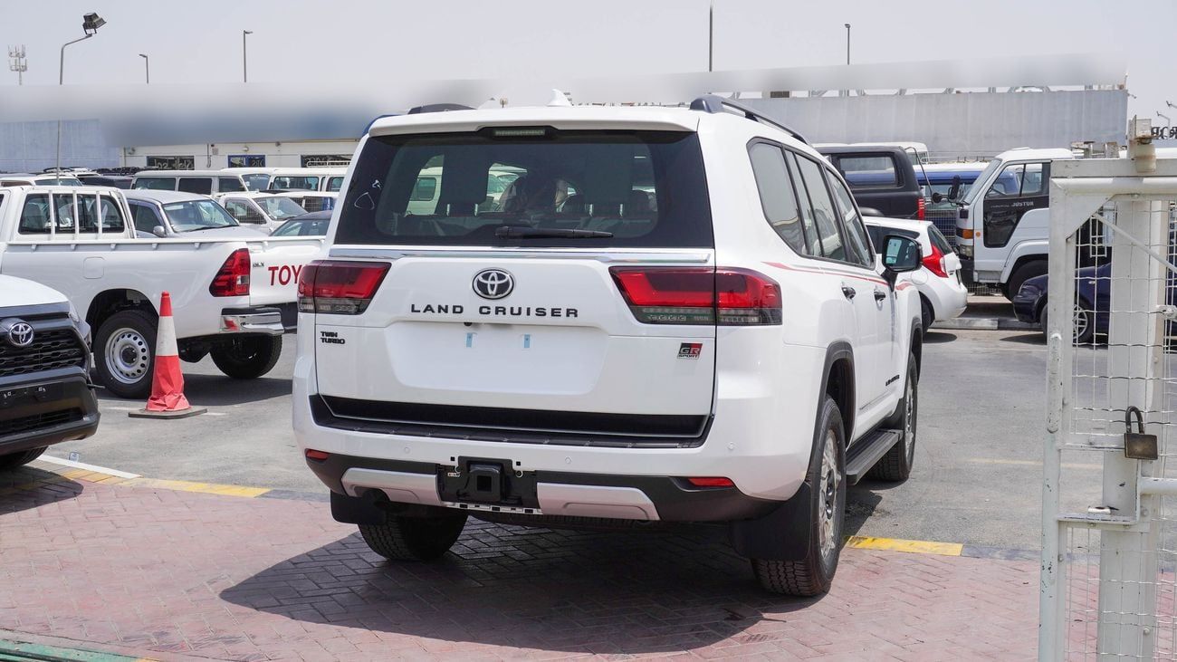 تويوتا لاند كروزر GR SPORT 3.5L V6