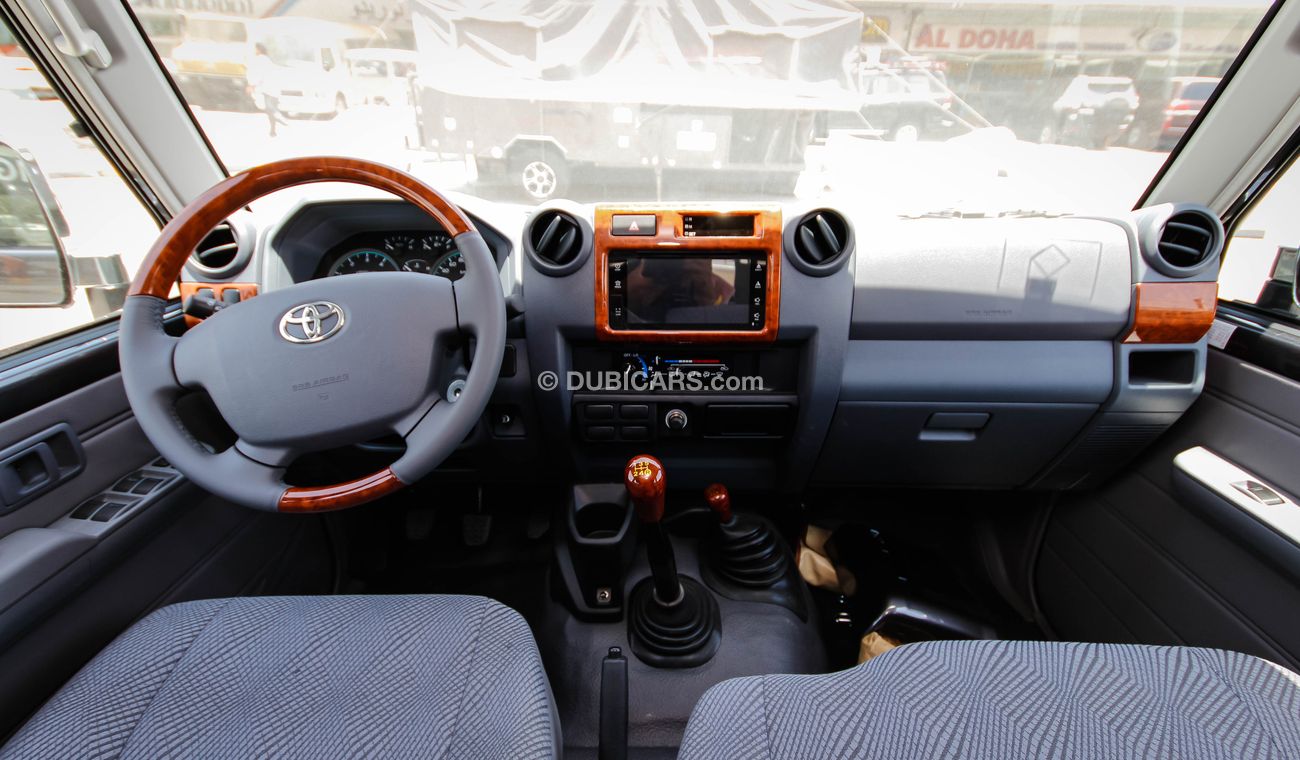 Toyota Land Cruiser Pick Up Double Cab 4.2L Diesel Full option Manual Transmission